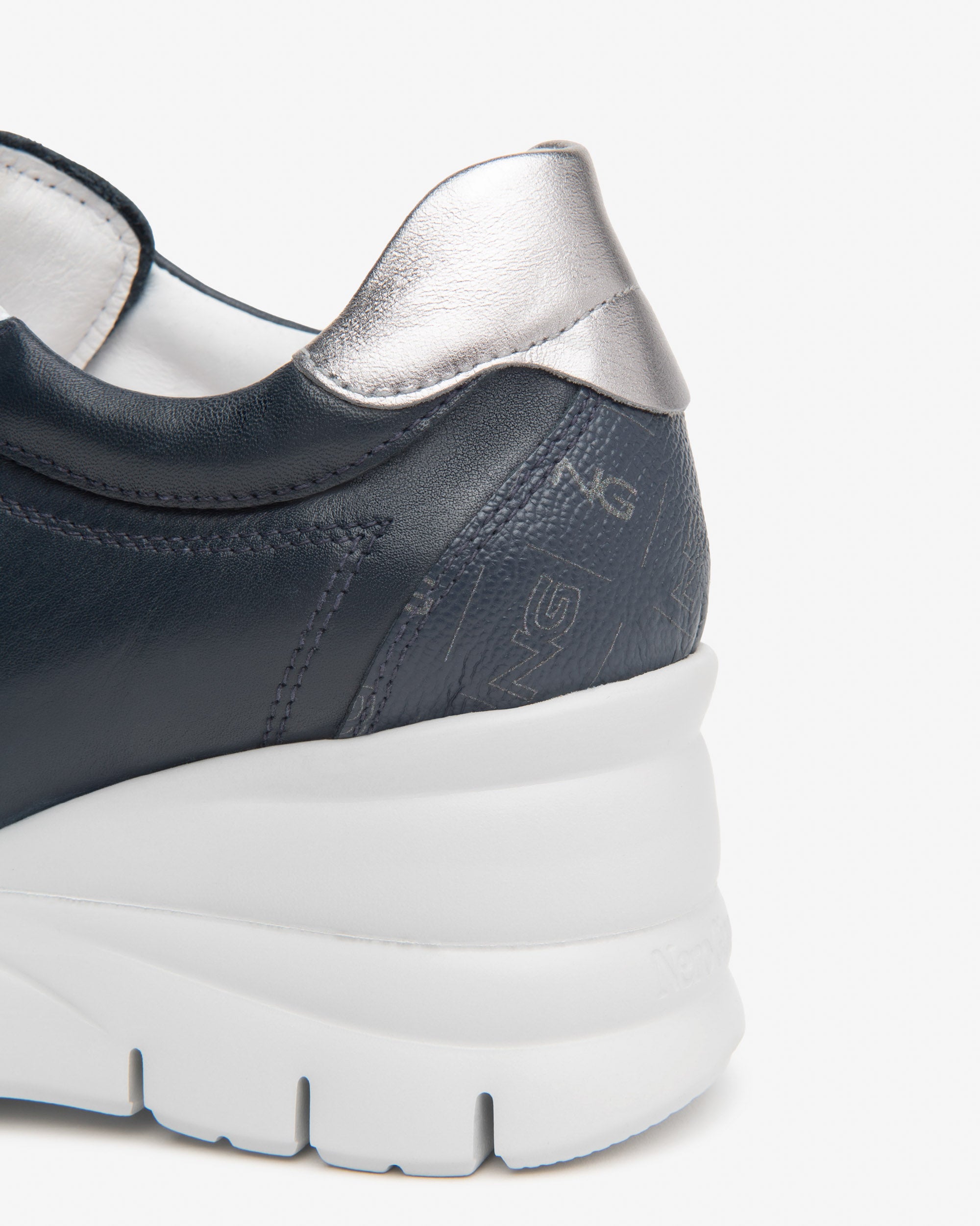 Sneakers Donna in Pelle e Materiale Tecnico