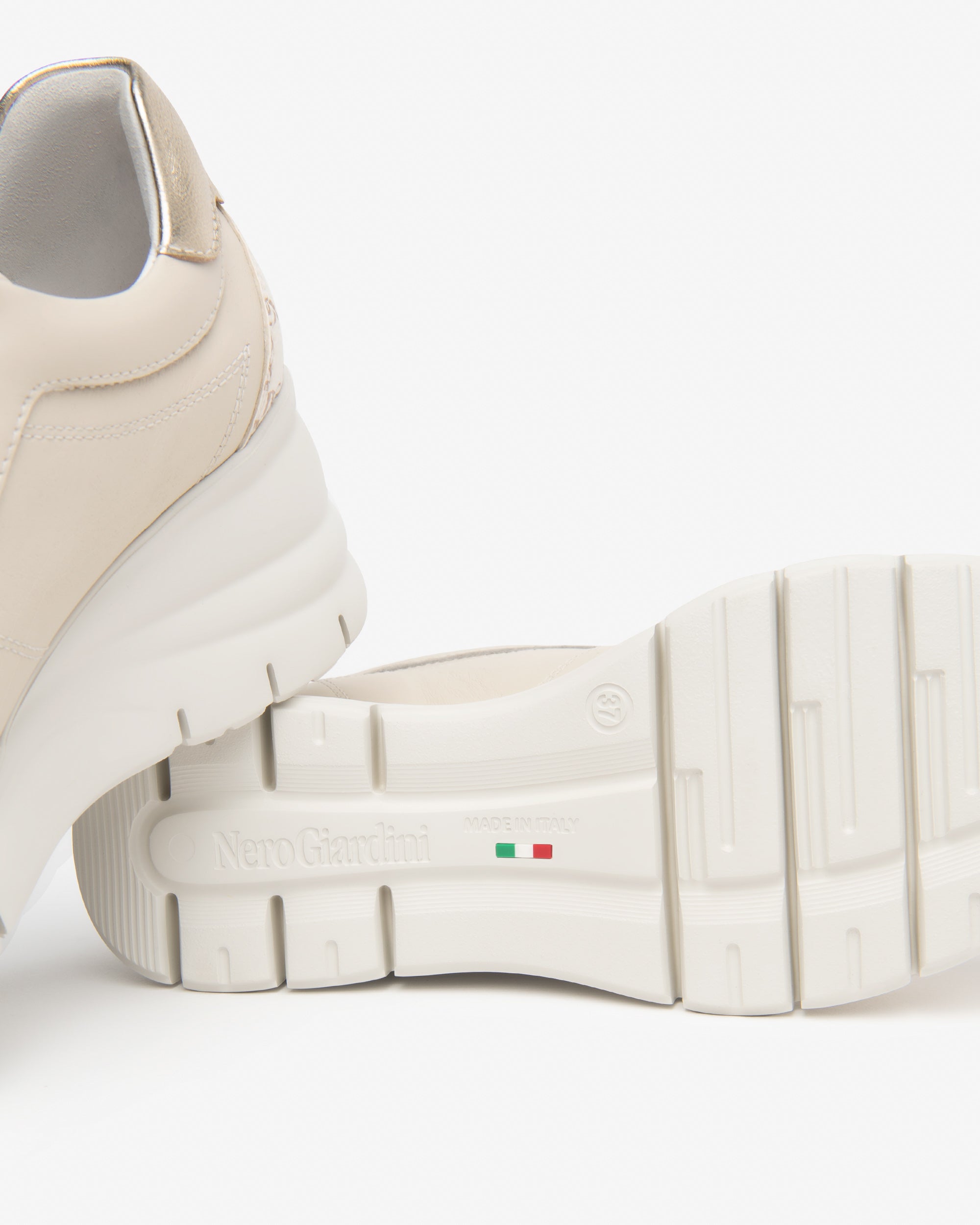 Sneakers Donna in Pelle e Materiale Tecnico
