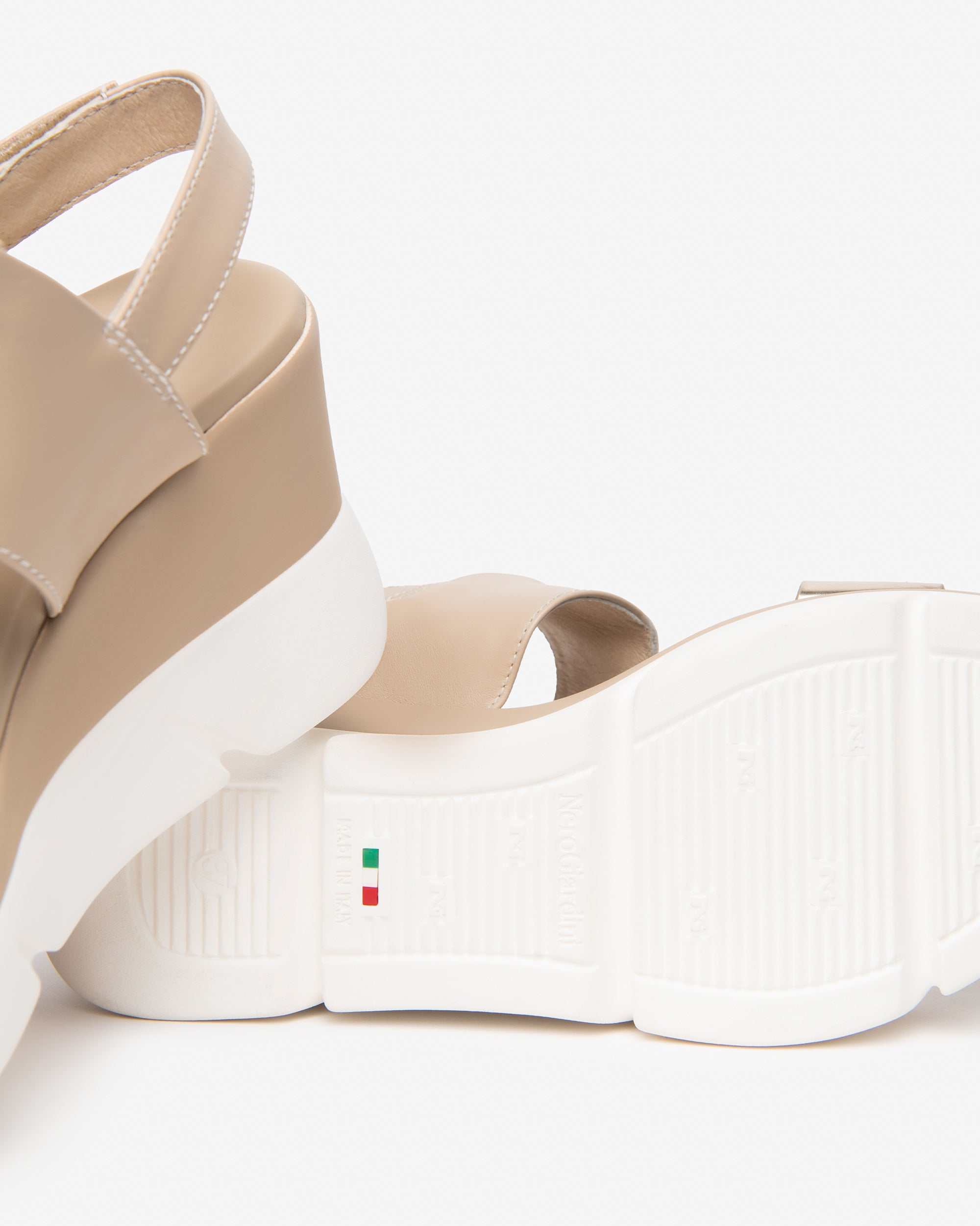 Sandali Donna in Pelle e Materiale Tecnico
