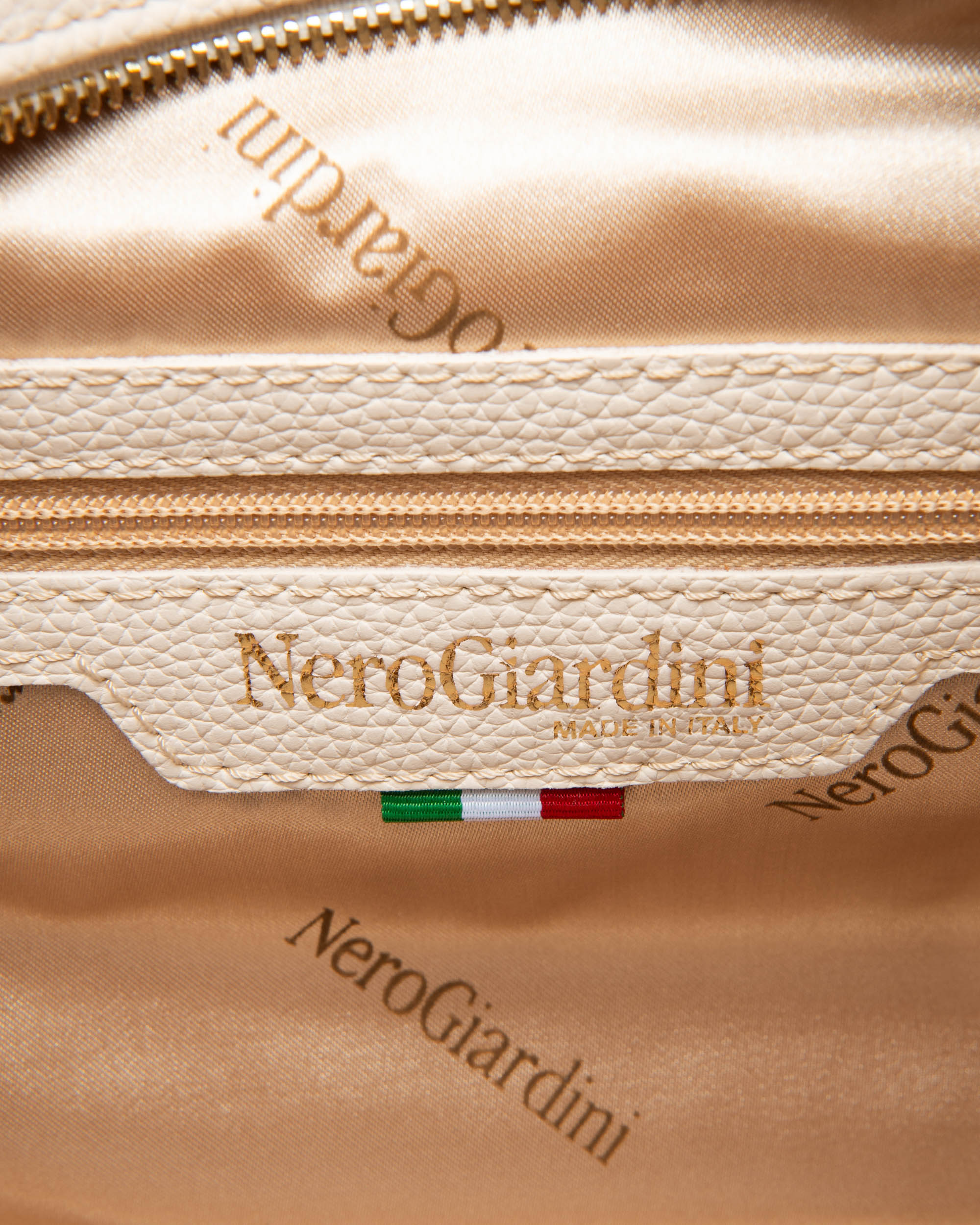 Borsa a Spalla da Donna in Materiale Tecnico