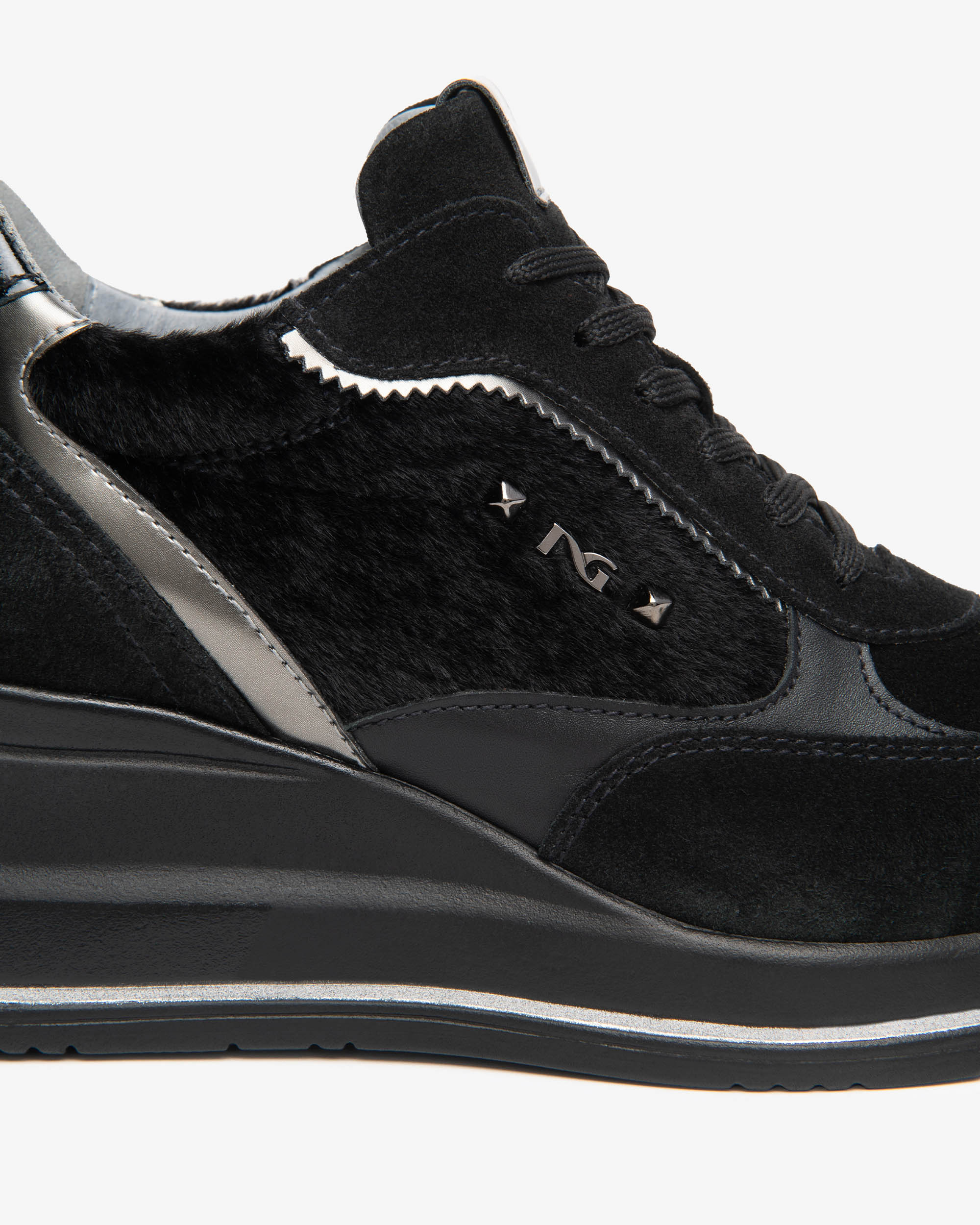 Sneakers Donna in Suede, Pelle e Materiale Tecnico